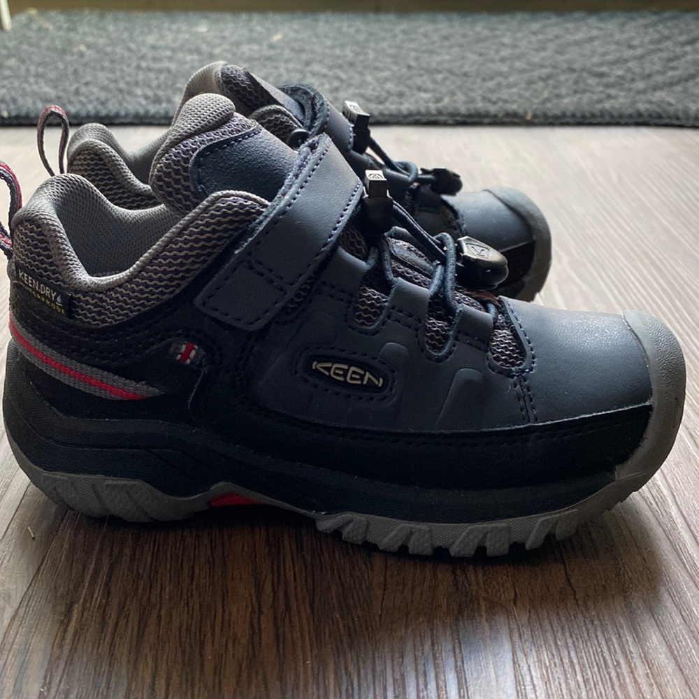 Keen Footwear Toddler / Little Kids Hiking Shoe